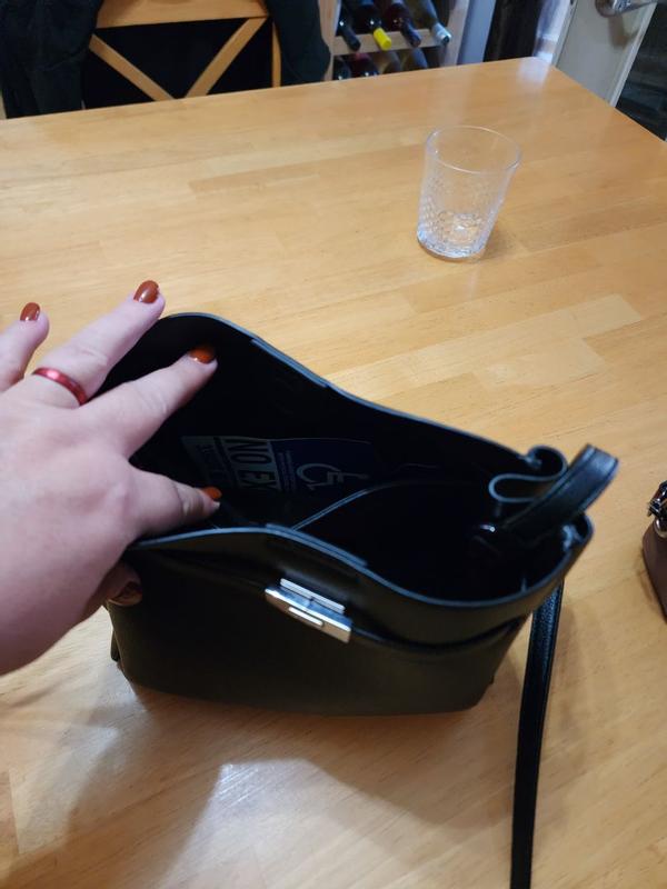 Customer photo for "Great size without being too big or too small"