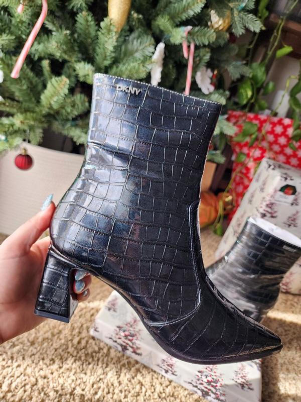 Customer photo for "Super cute shoes; very poor delivery."