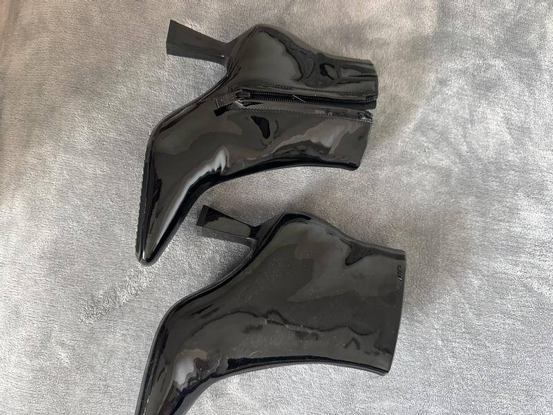 Customer photo for "Perfect stylish boots"