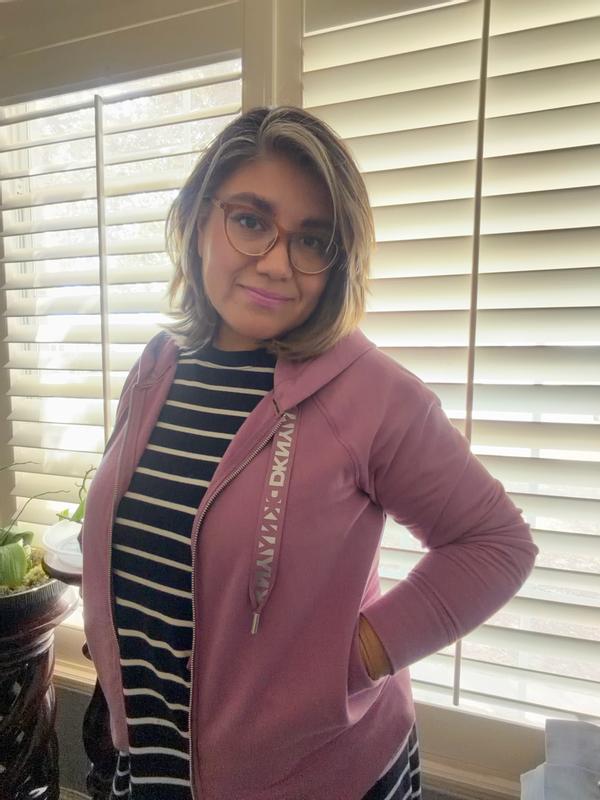 Customer carousel item 6.