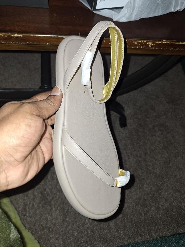 Review Thumbnail Image 0 385621424