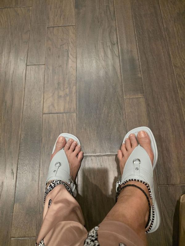 Review Thumbnail Image 0 382266893