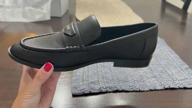 Customer photo for "Perfect office or daily shoe"