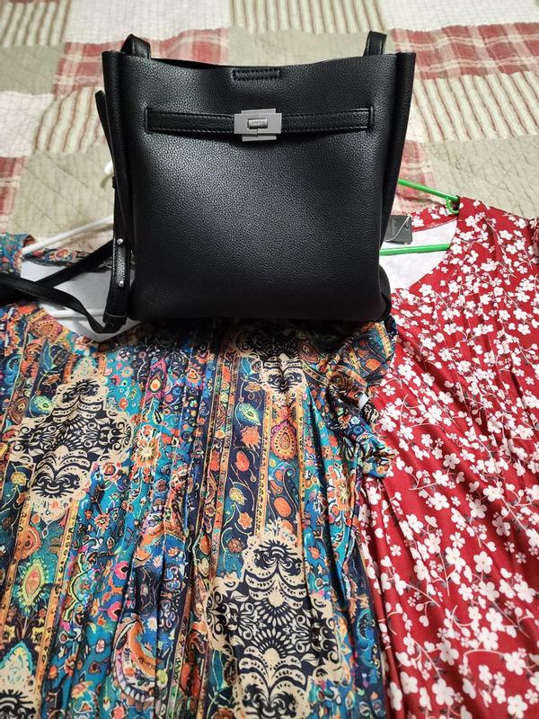Customer photo for "Great size without being too big or too small"