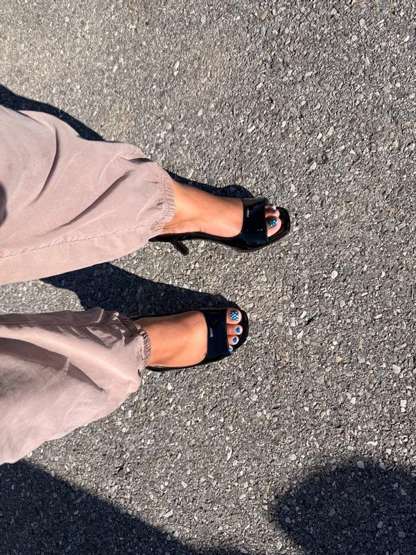 Customer photo for "True size, elegant and super comfortable"