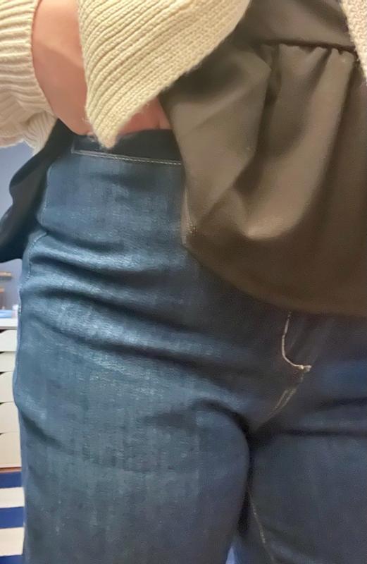 Customer photo for "Comfy, classic denim trousers"