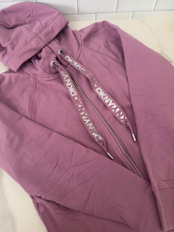 Customer carousel item 11.