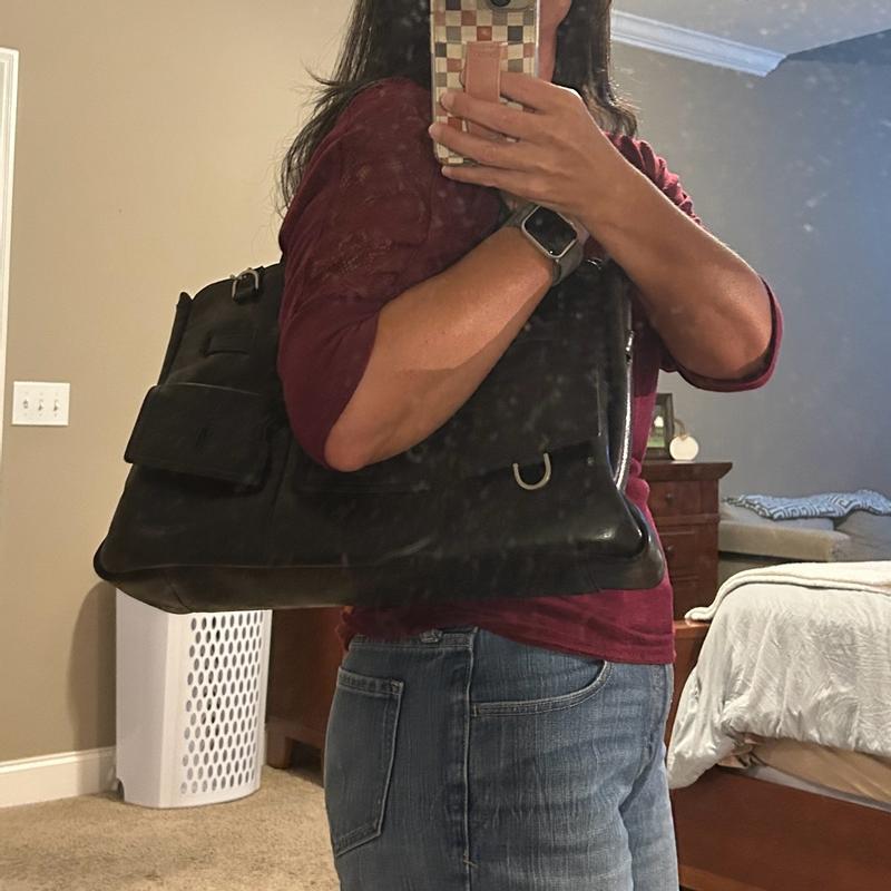 Customer photo for "Perfect size satchel tote!! 👜"