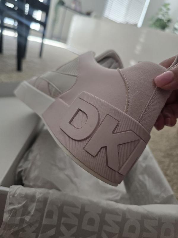 Review Thumbnail Image 1 379894183