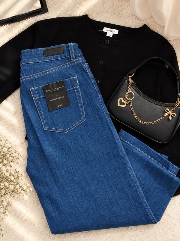 Customer photo for "The best thing about these jeans is their comfortable high-rise fit and flattering, elegant style."