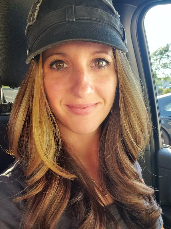 Love the way this gives me the perfect blow out! No curling iron necessary!