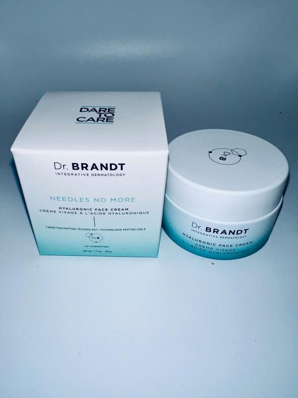 It has hyaluronic acid and peptides.