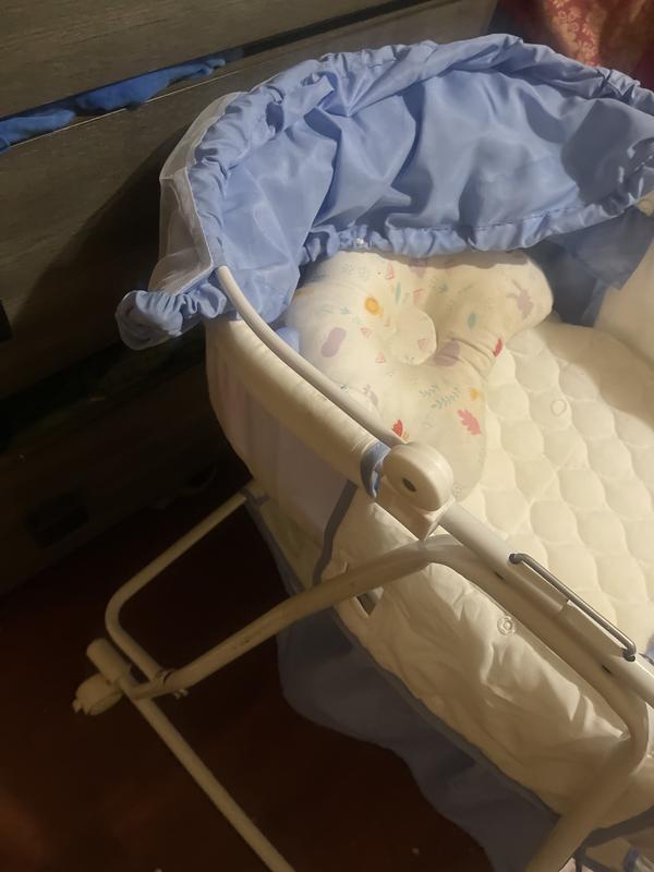Lacy Portable 2 in 1 Bassinet and Cradle Dream On Me