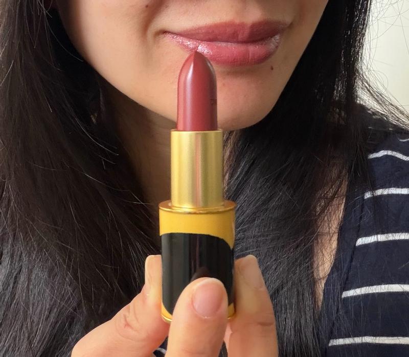 Customer photo for "Moisturizing and comfortable to wear"