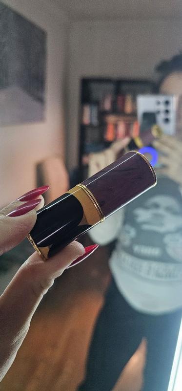 Customer photo for "Stylish and bold case"