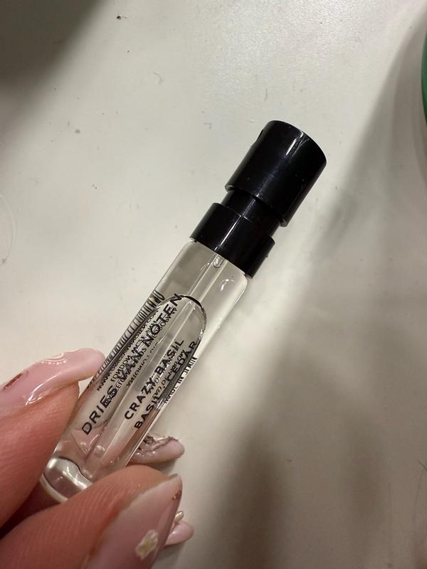 Customer photo for "GREAT AND LASTING FRAGRANCE"