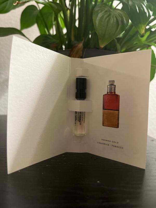 Customer photo for "Floral and earthy"