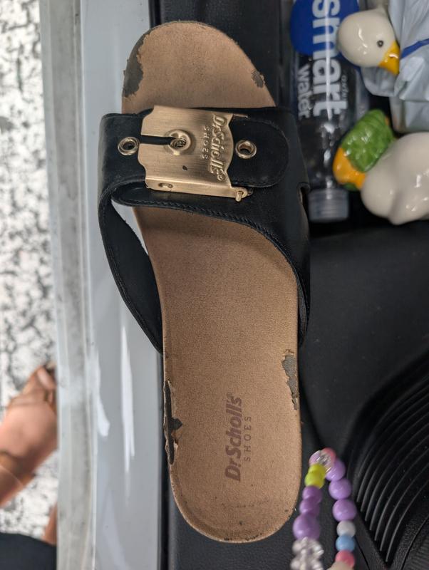 Customer photo for "Comfortable but peel fast"