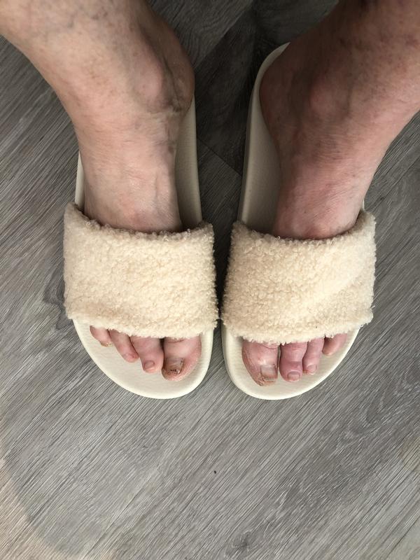 Good sandals for ugly post-op old feet ;0
