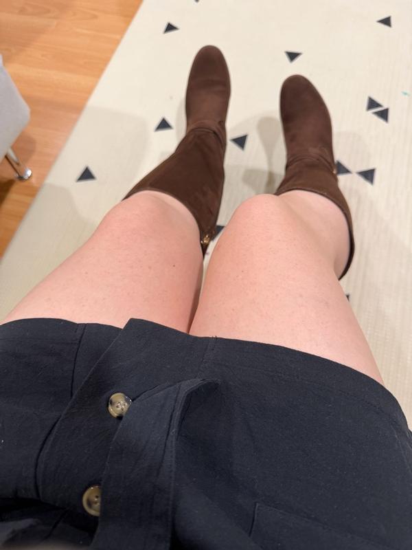 Customer photo for "You will LIVE in these boots 👢🤎💗🤎💗"