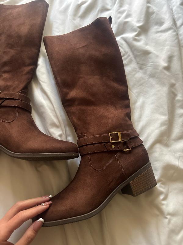 Customer photo for "Boots Of The Season"