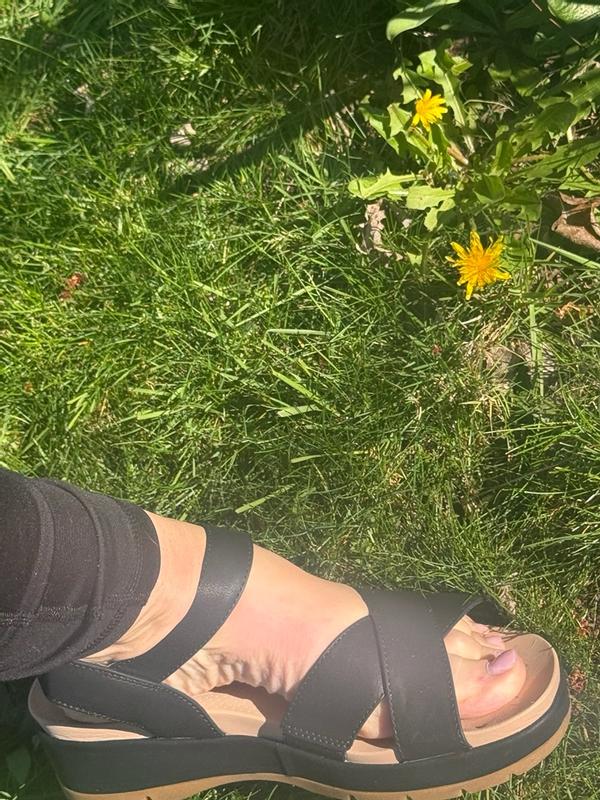 Review Thumbnail Image 0 382795877