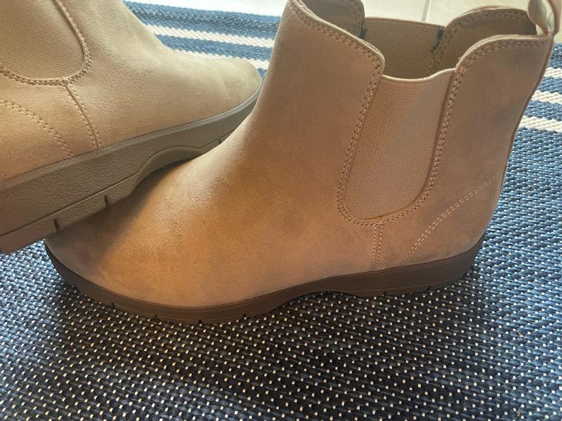 Customer carousel item 4.