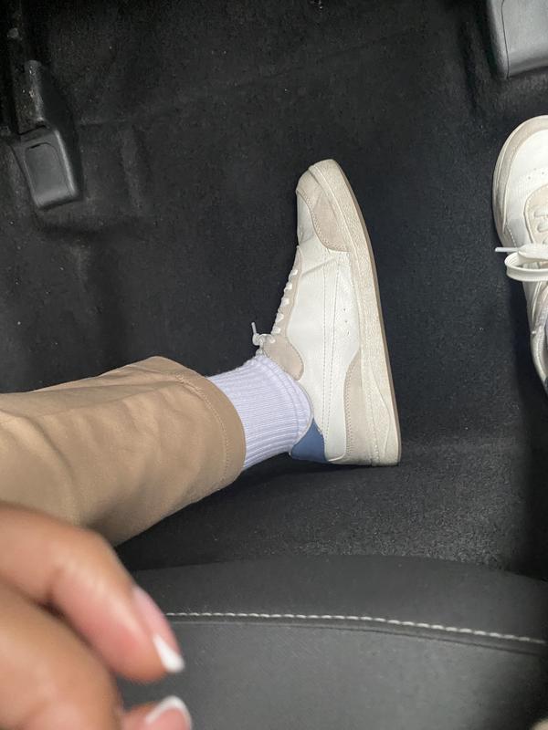 Customer carousel item 1.