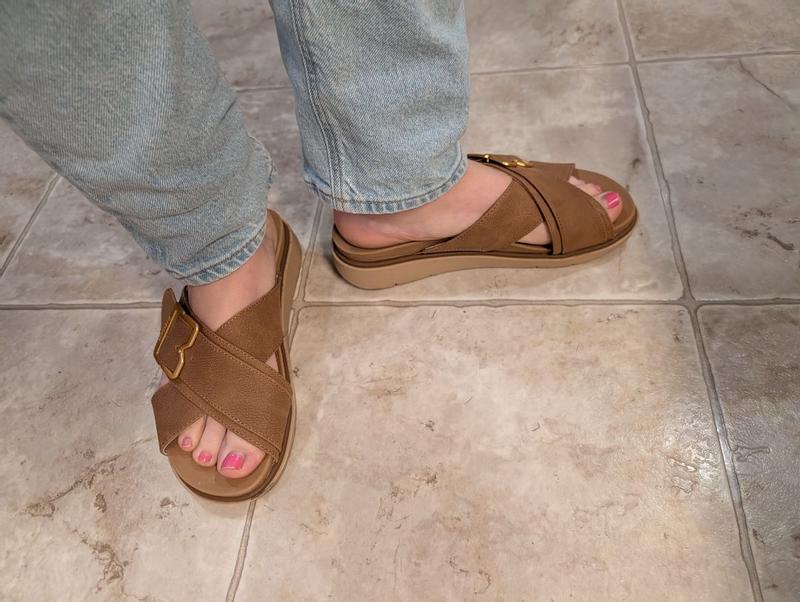 Review Thumbnail Image 0 382360262