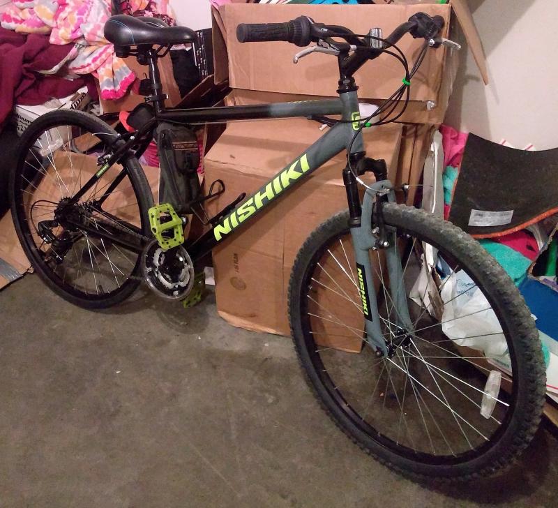 nishiki men's pueblo mountain bike