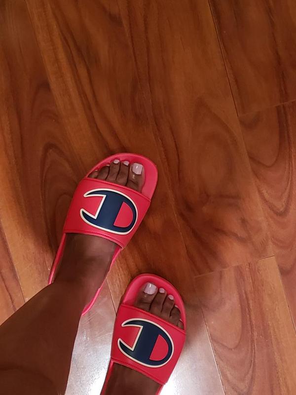 champion slides on feet