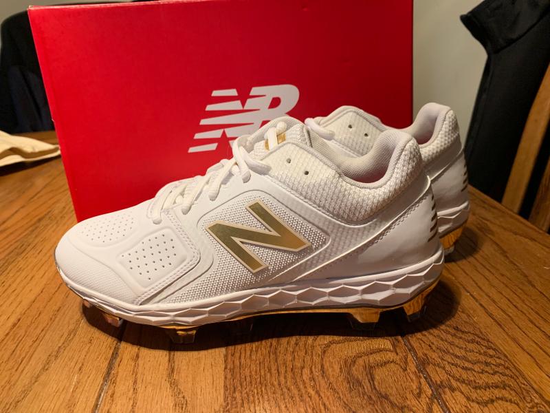 new balance women's fresh foam velo1 molded fastpitch cleats