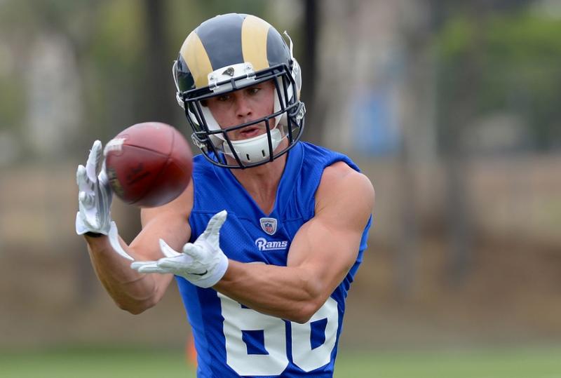 nike men's alpha menace shark 2e wide football cleats