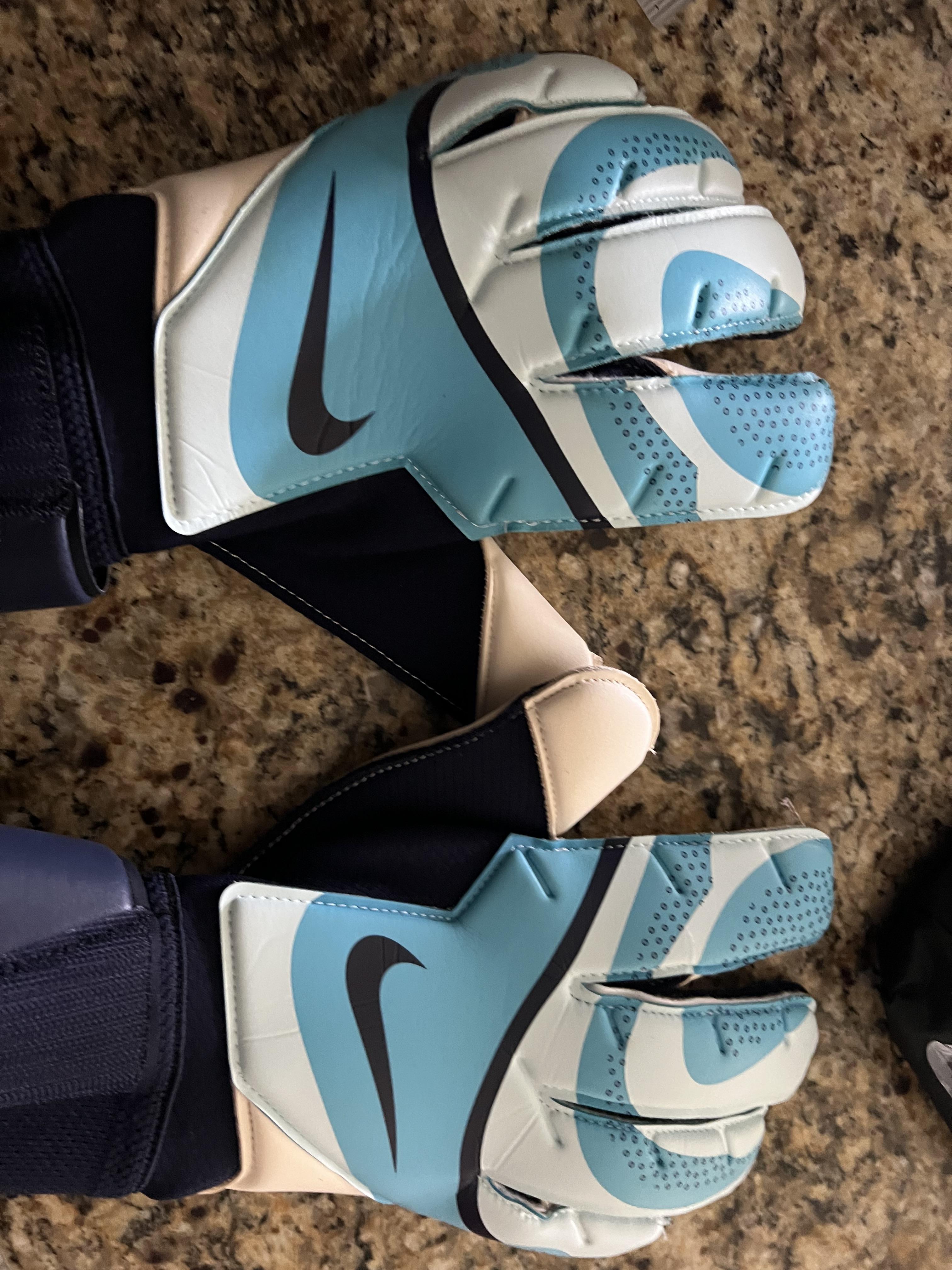 Nike Adult Vapor Grip3 Soccer Goalkeeper Gloves | Dick's Sporting