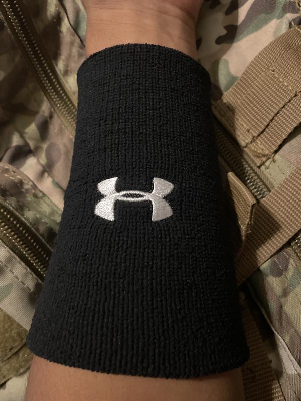 Under Armour wristbands Black and Blue (2) 2 packs