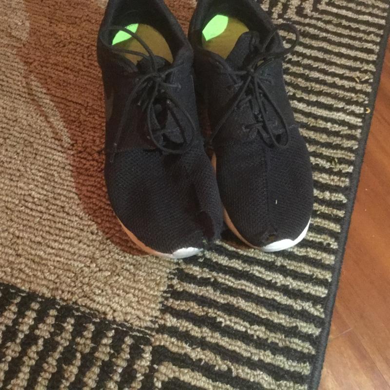 all black mens roshes
