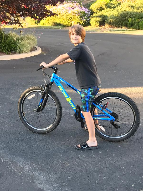 schwinn kids 24 inch bike