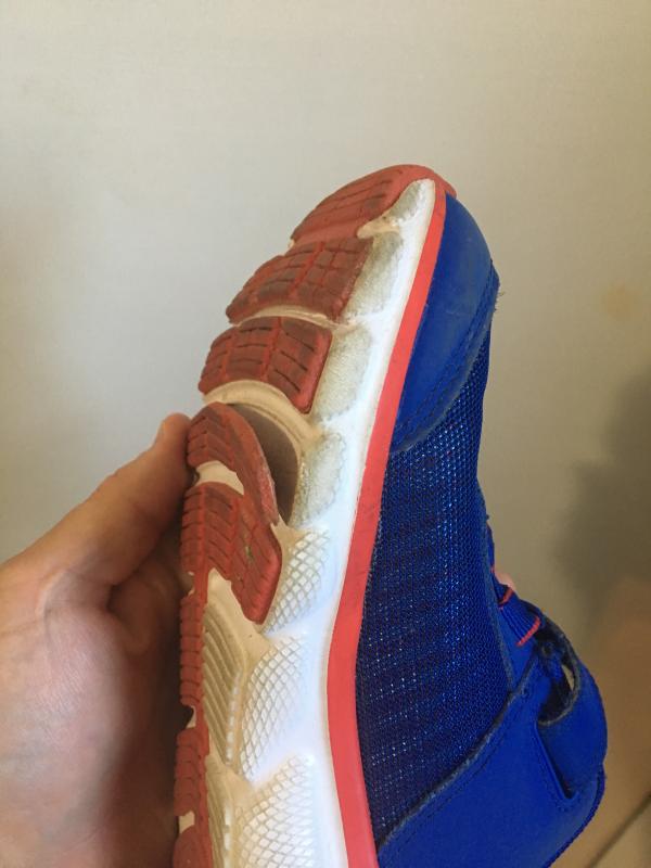 under armour grade school assert 8 sneaker