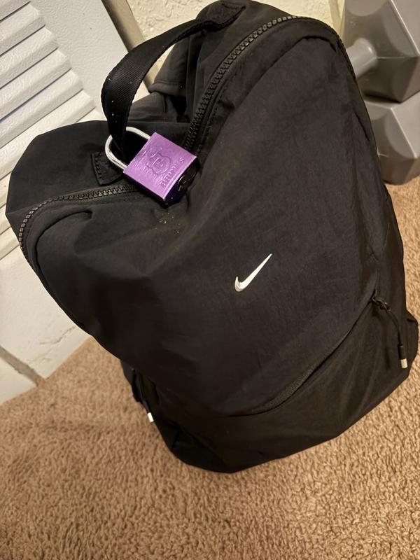 nike auralux backpack black Club Print Stay organised and stylish with the Nike Aura Backpack Nike Aura Floral Backpack (24L)