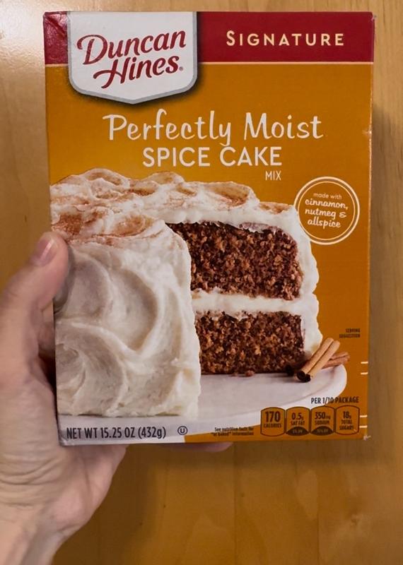 Duncan Hines Signature Perfectly Moist Spice Cake Mix, 15.25