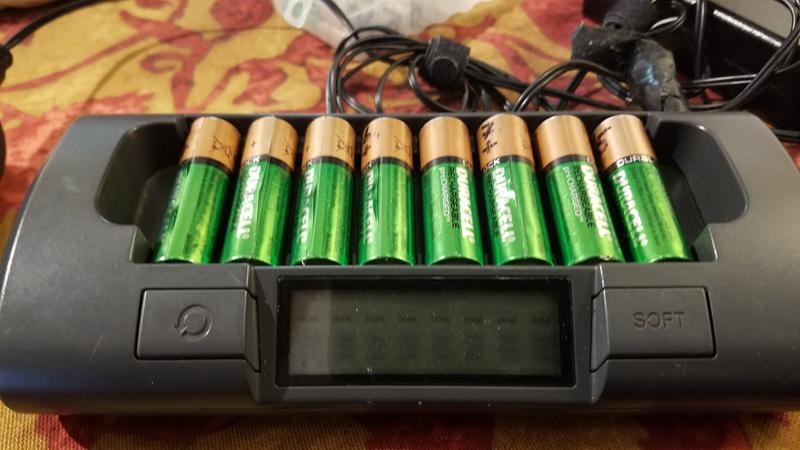 Duracell Ion Speed 4000 Battery Charger w/ Rechargeable AA and AAA Batteries  - Sam's Club