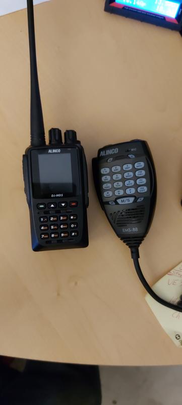 Alinco DJ-MD5XTG VHF/UHF Dual Band DMR Handheld Transceivers DJ