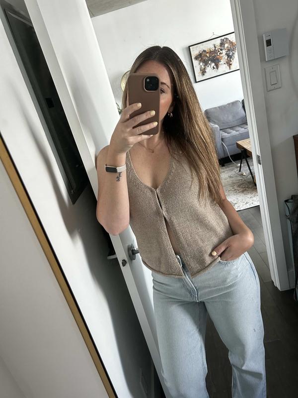 V-Neck Knit Vest 