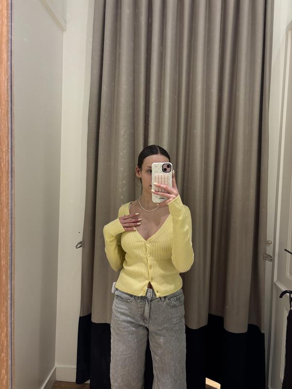 Mila Ribbed V Neck Cardigan