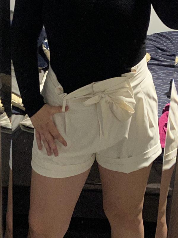 Page 3  90,000+ Shorts Outfit Pictures