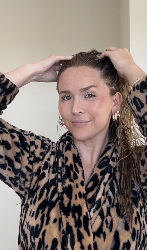 Customer carousel item 6.