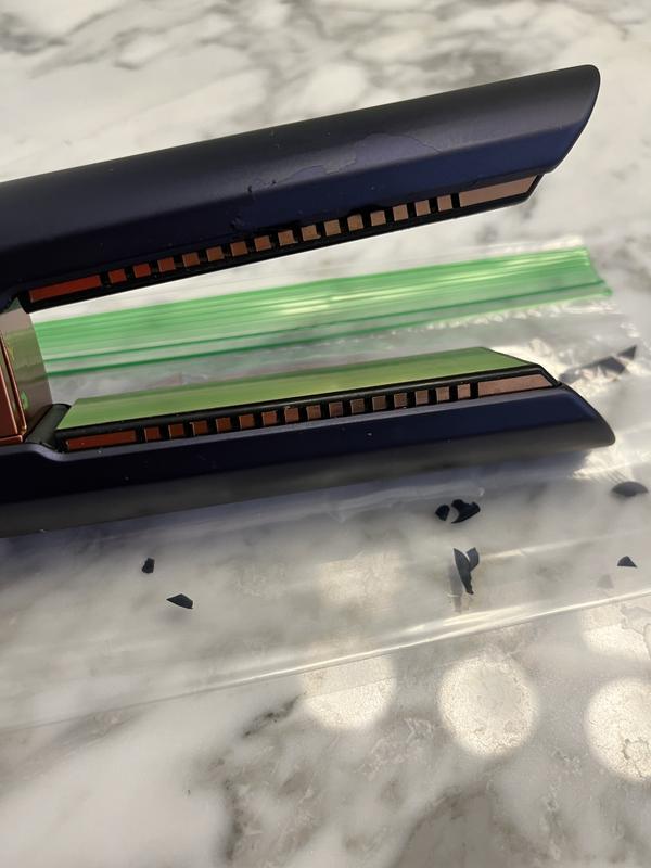Customer photo for "Poor battery life, breaks hair, paint flakes off"