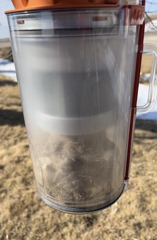 Picks up a lot without losing suction