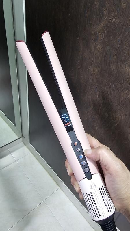 My amazing toy for my hair 😂