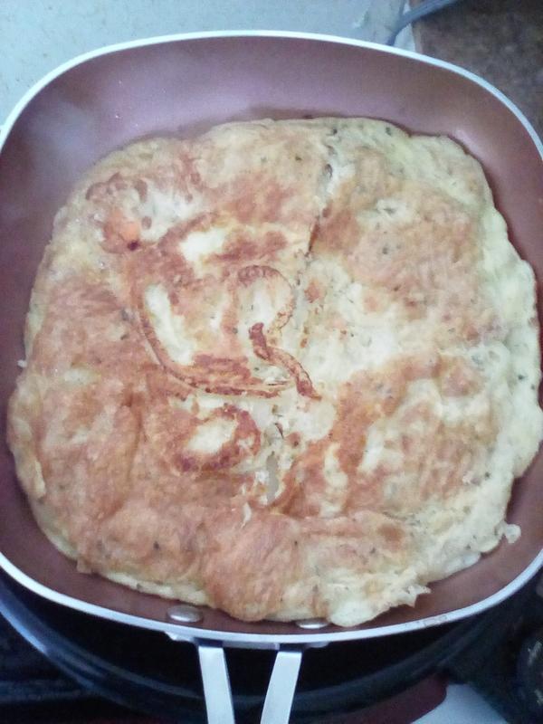 NO OIL/BUTTER FOR MY EGGS :)